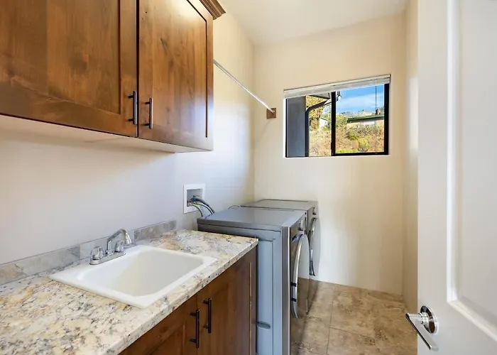 Mountain View Lookout-uptown Walkable Red Rock Views Casa vacanze Sedona