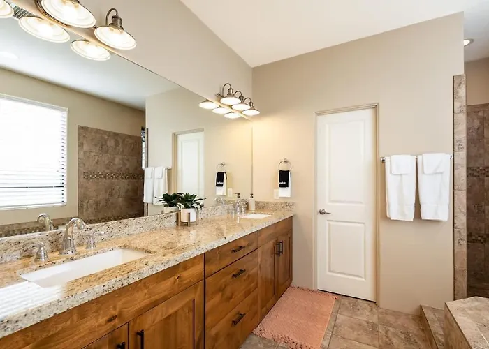 Mountain View Lookout-uptown Walkable Red Rock Views * Sedona